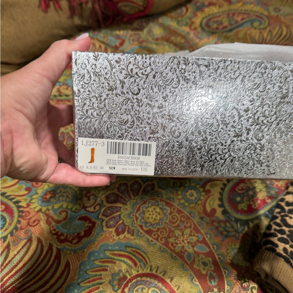 Ladies 9.5 Stacked Heel Boot. Used Once! - image 3